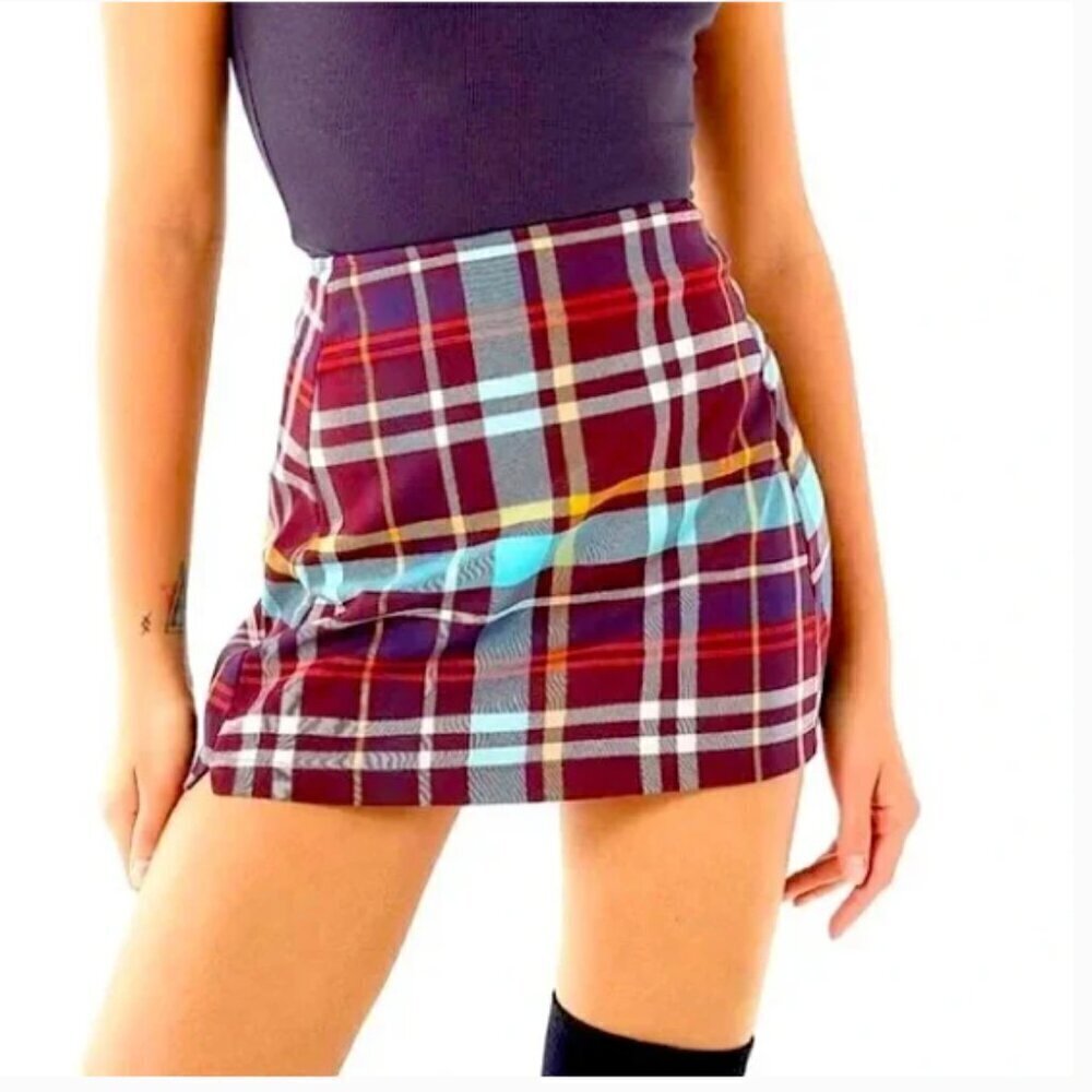 URBAN OUTFITTERS Mini Skirt Size Medium UO Pelmet Burgundy Red Plaid